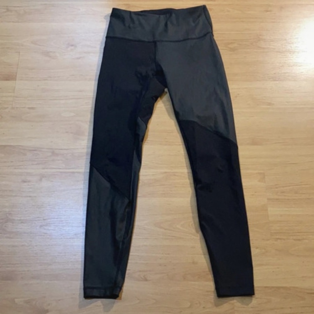 Black  Lululemon leggings